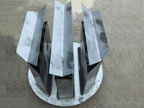 槽盘式气液分布器